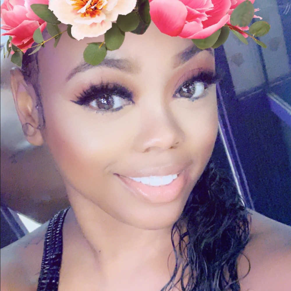 Meet your Posher, Kareema